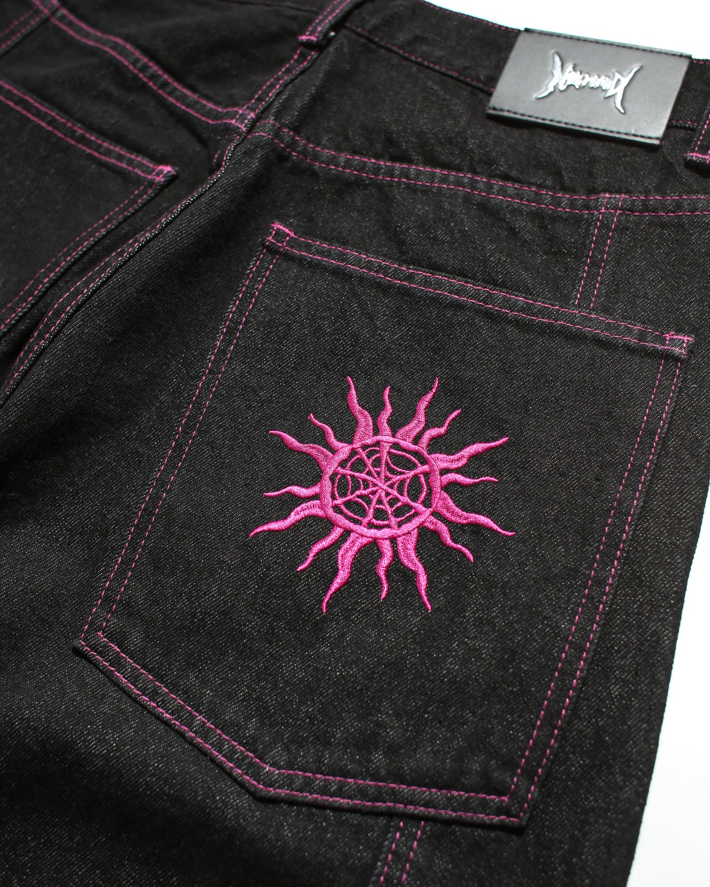 GIRL RIGID DENIM – BLACK × PINK