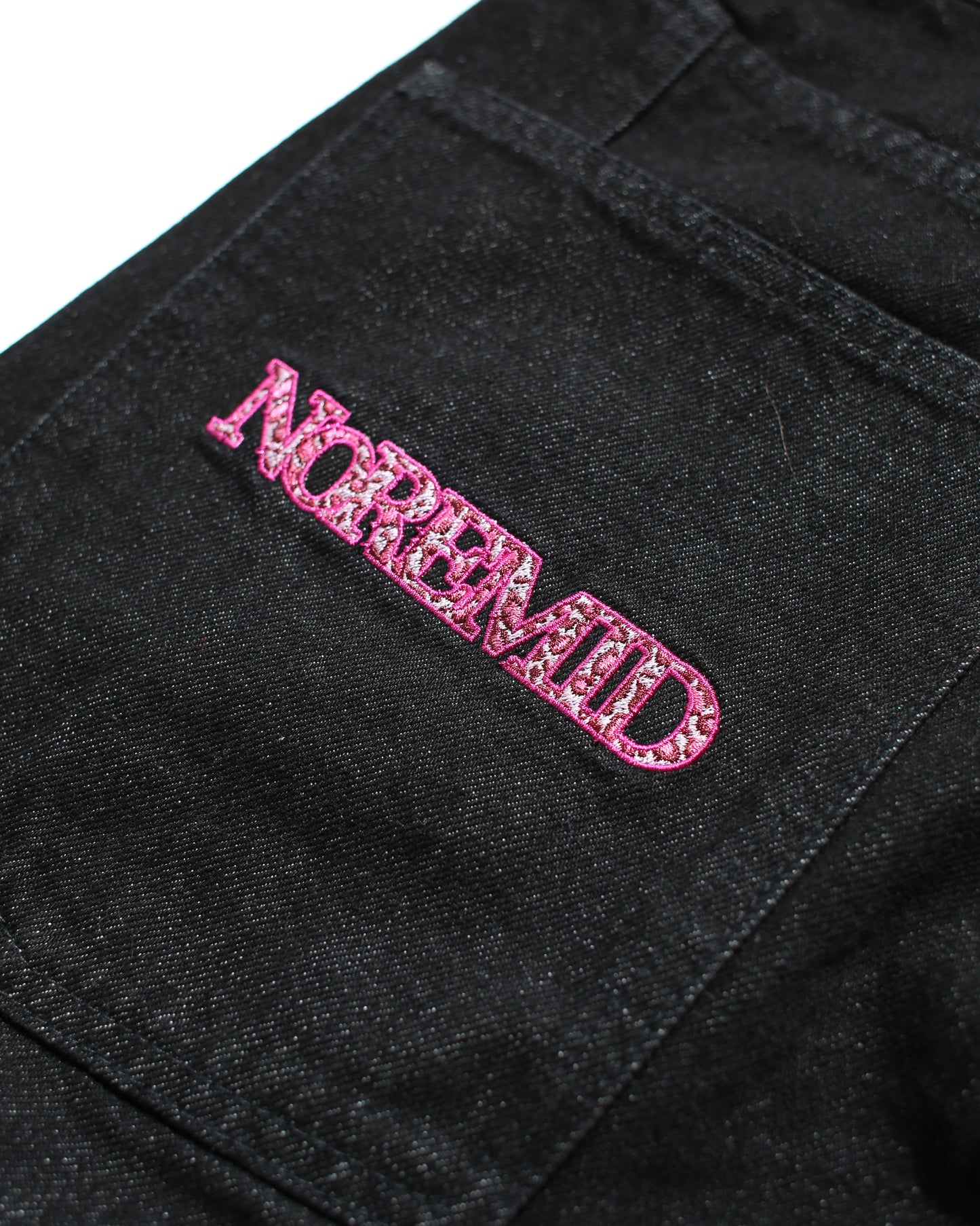 GIRL RIGID DENIM – BLACK × BLACK