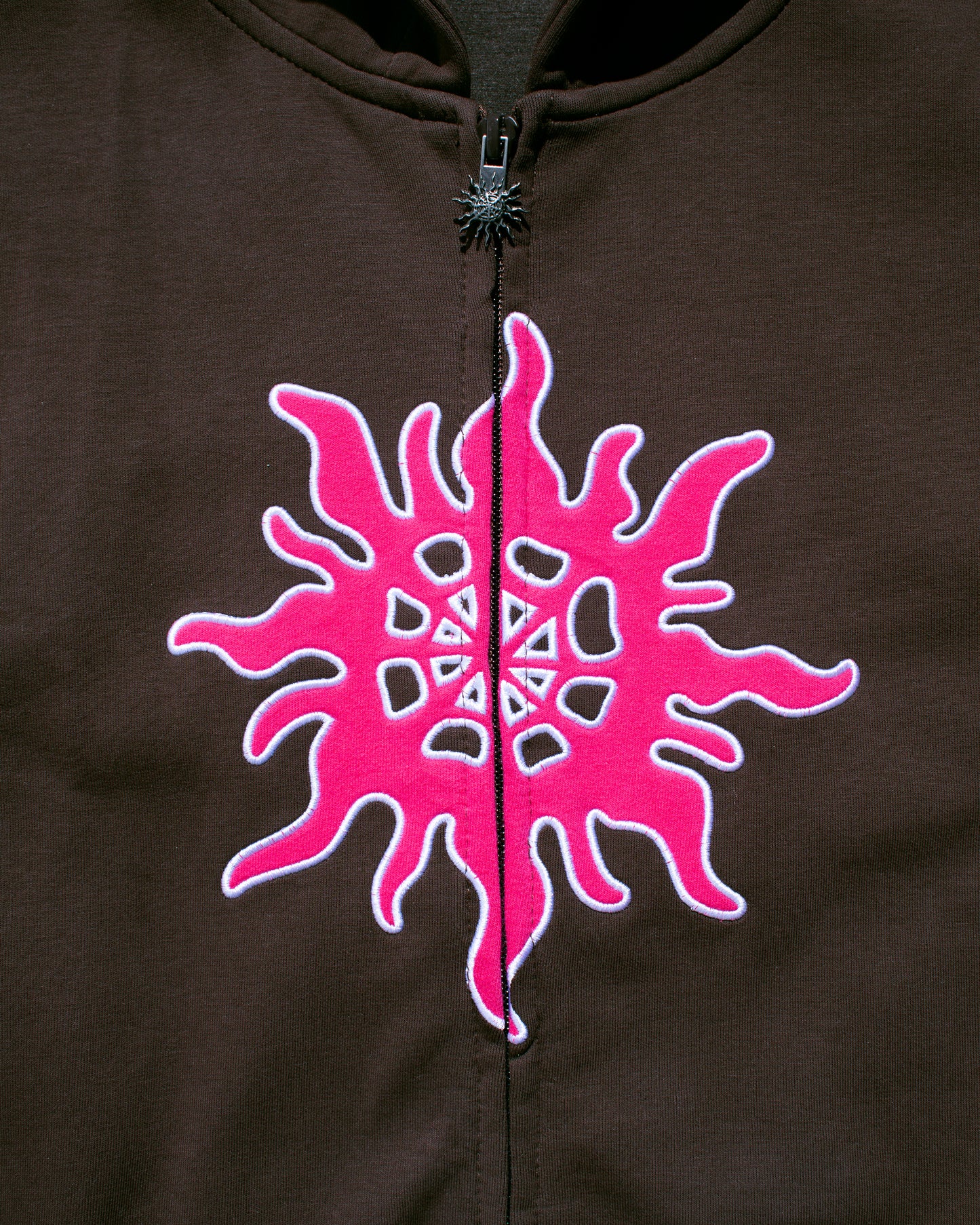 【予約商品】ZIP HOODIE - BROWN